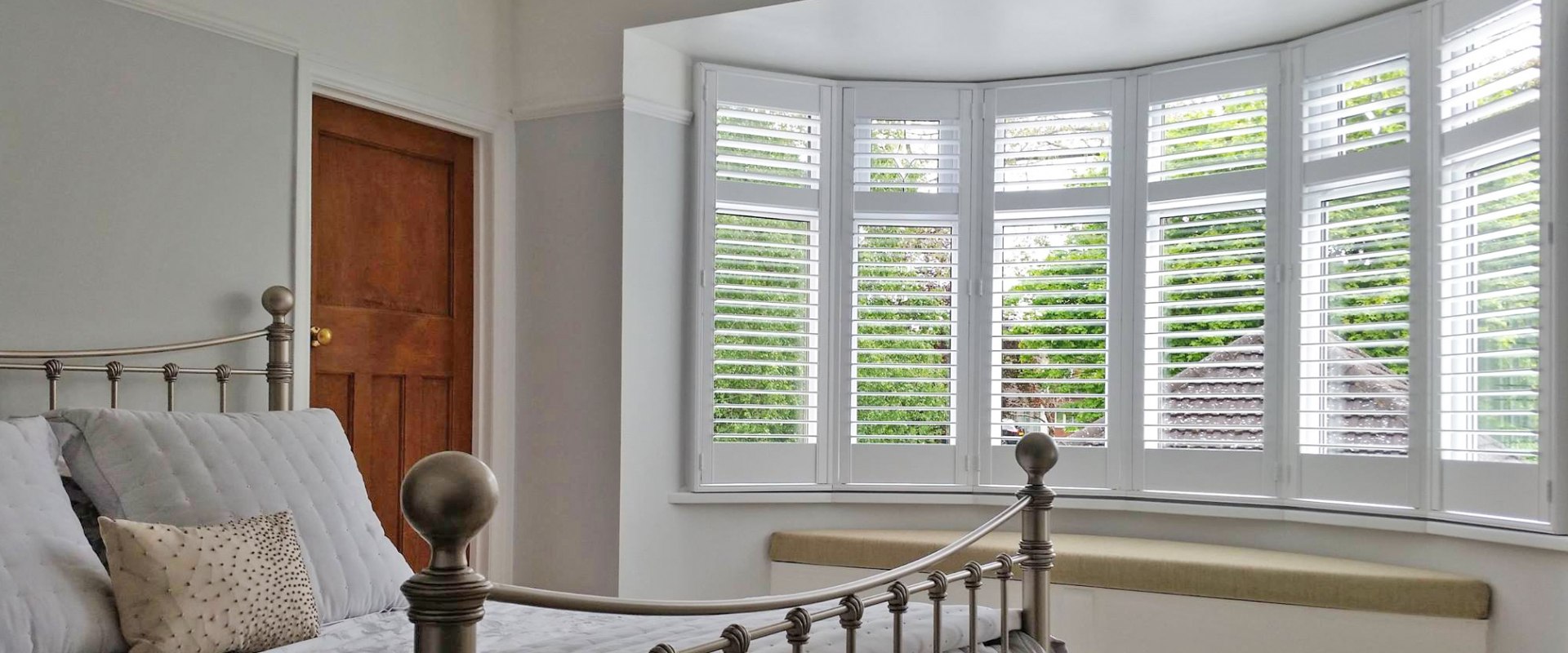 Understanding the Key Differences Between Blinds and Shutters