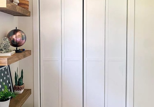 How Homeowners Weigh Alternatives to Closet Doors During a Remodel
